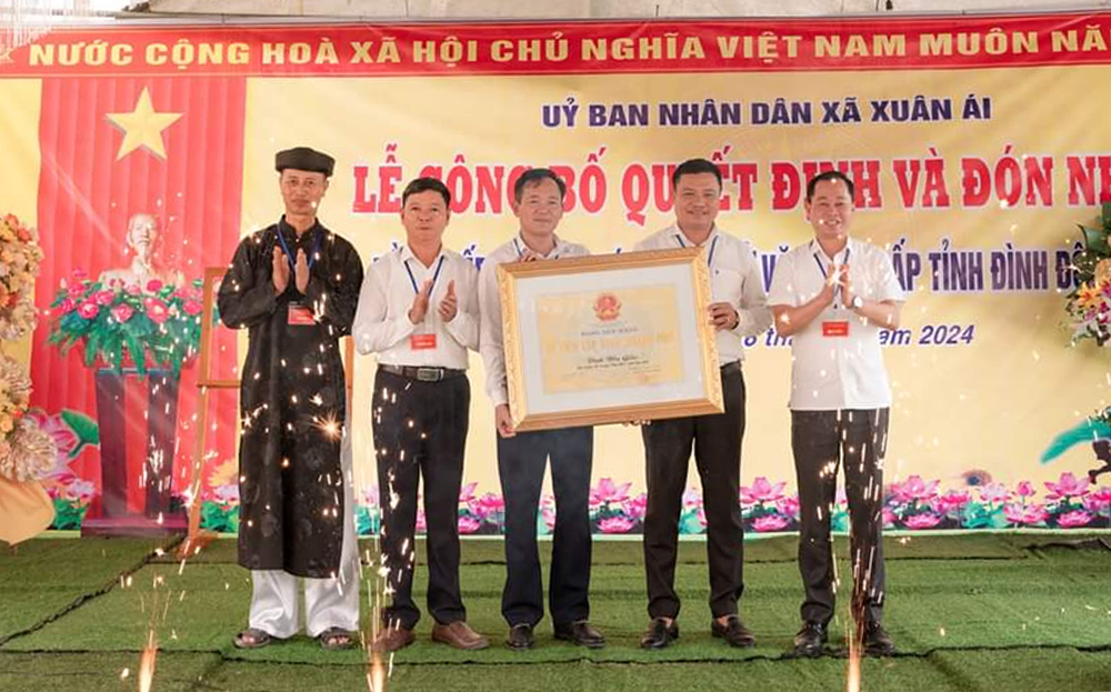 Xã Xuân Ái đón nhận Bằng xếp hạng di tích lịch sử - văn hóa cấp tỉnh đình Đôn Giáo.